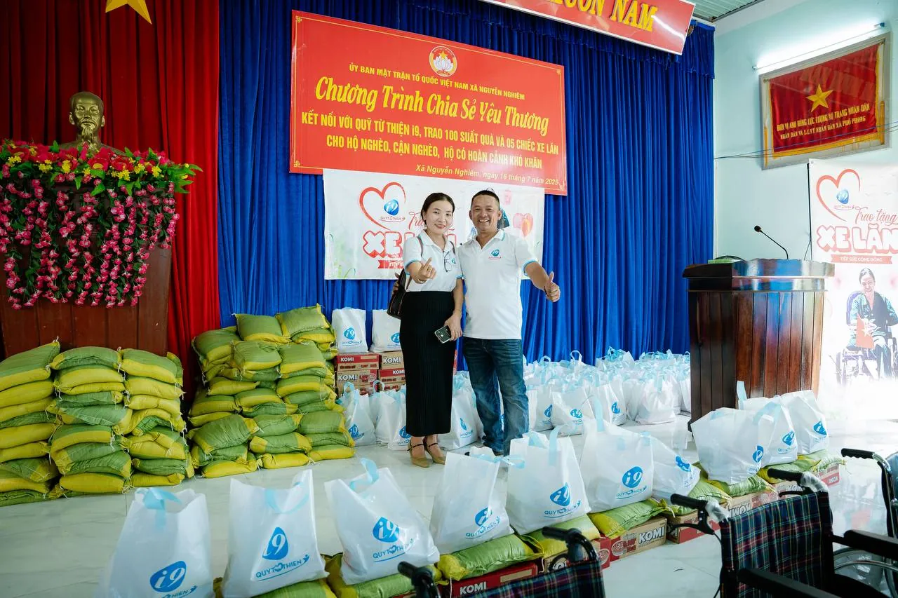 Liên hệ qua mạng xã hội